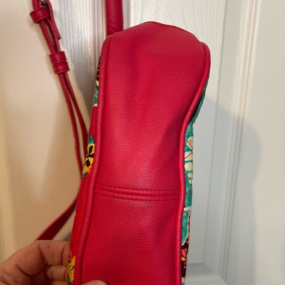 Vera Bradley retired Summer 2017 ‘Rumba’ mini Vivian crossbody bag EUC - Picture 8 of 13